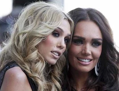 Πανέμορφες κόρες διάσημων δισεκατομμυριούχων (βίντεο)